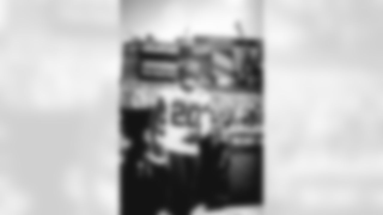 SNY_0076