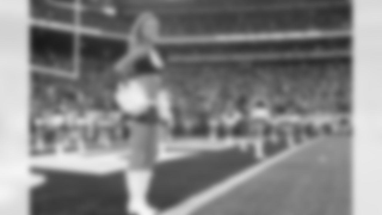 New York Jets Flight Crew: Jets vs Cowboys