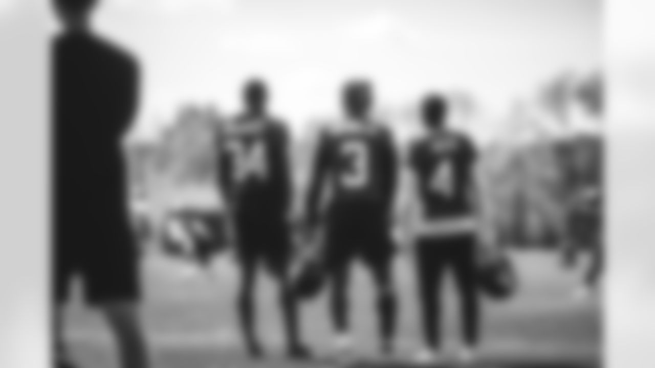 E_SNY_8890