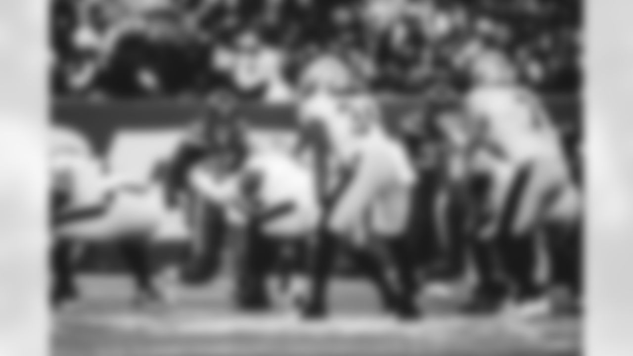 E_SNY_0049