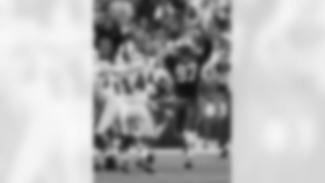 Calvin Pace Photos