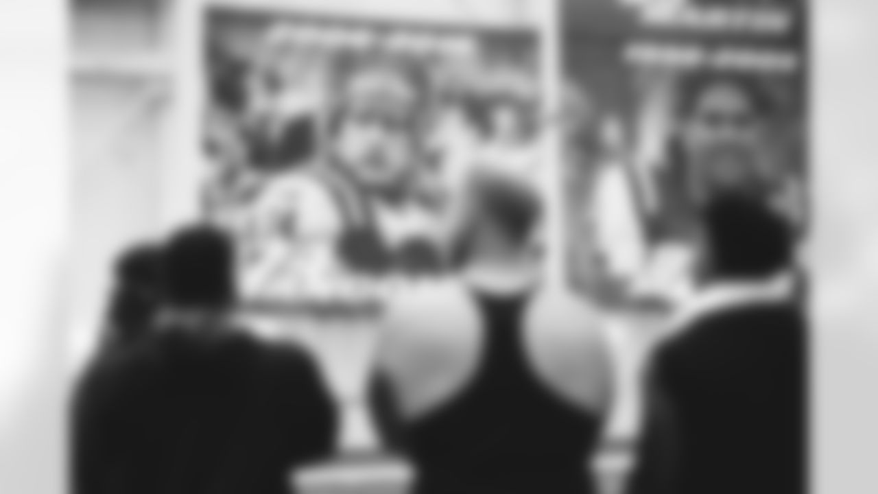 E_SNY1_0053