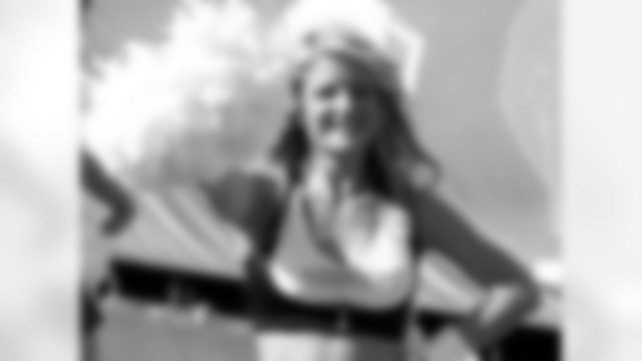 Nicole 2009 Flight Crew Member Photos