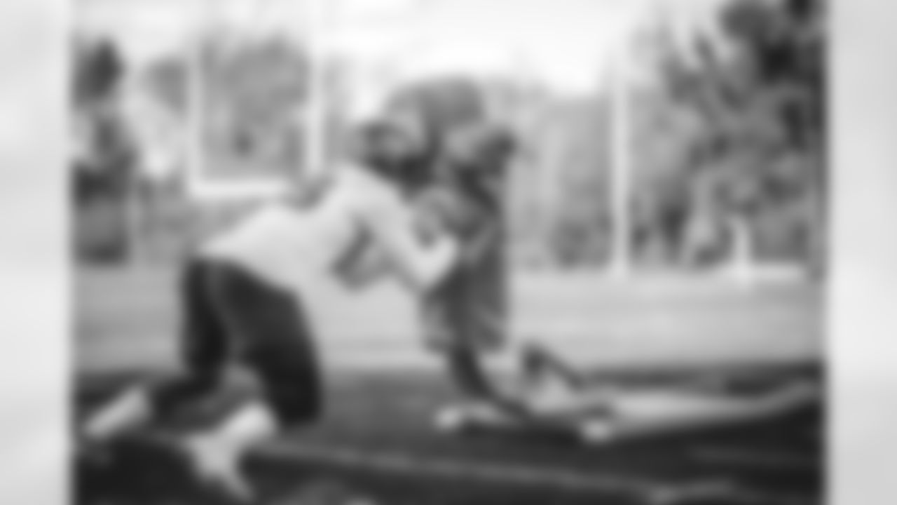 TE Trevon Wesco