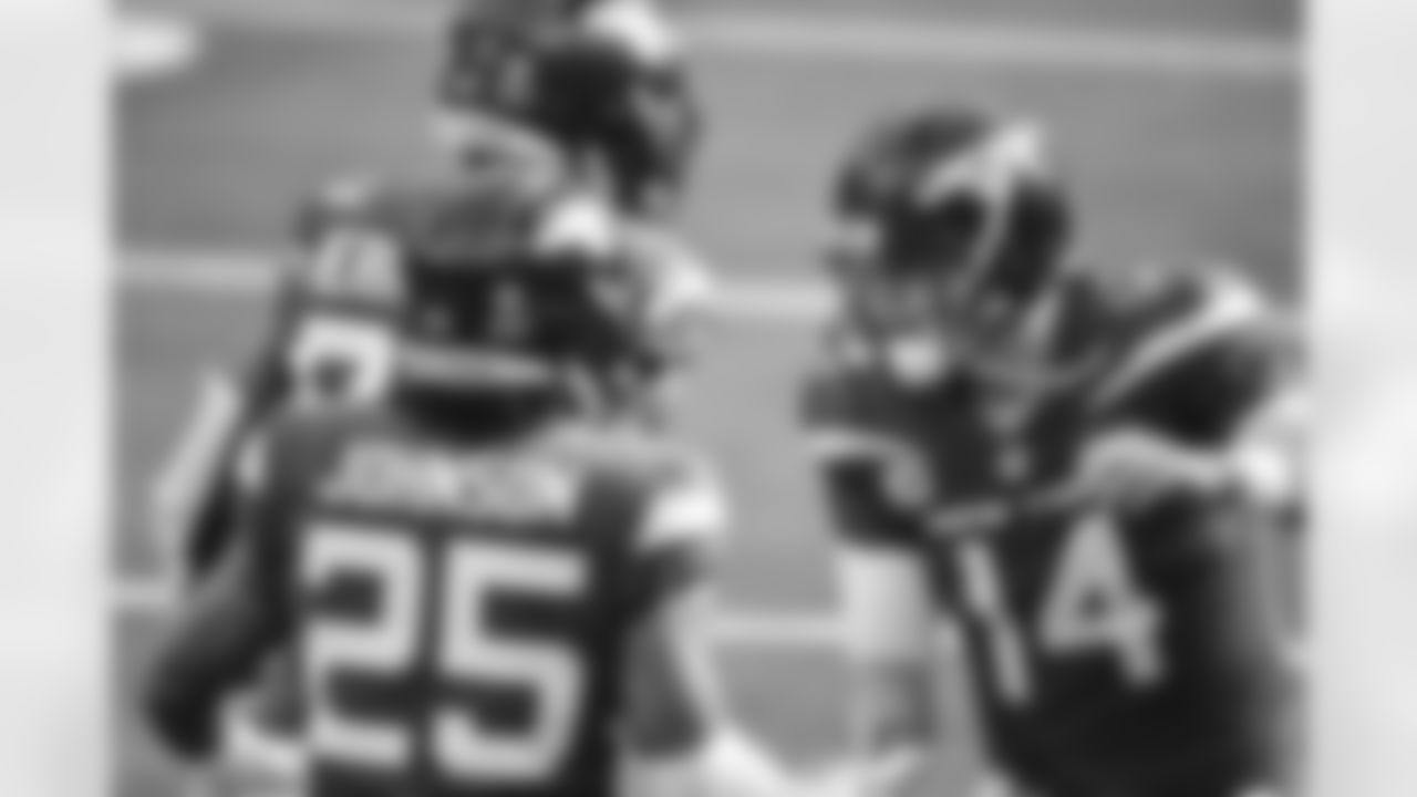 E_Jets_Rams_045