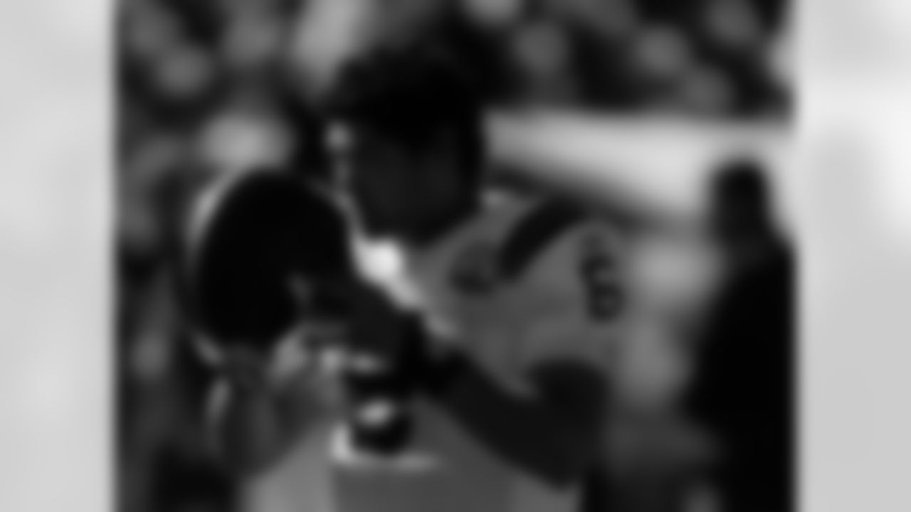 2009 Week 7 - Jets at Raiders Photos