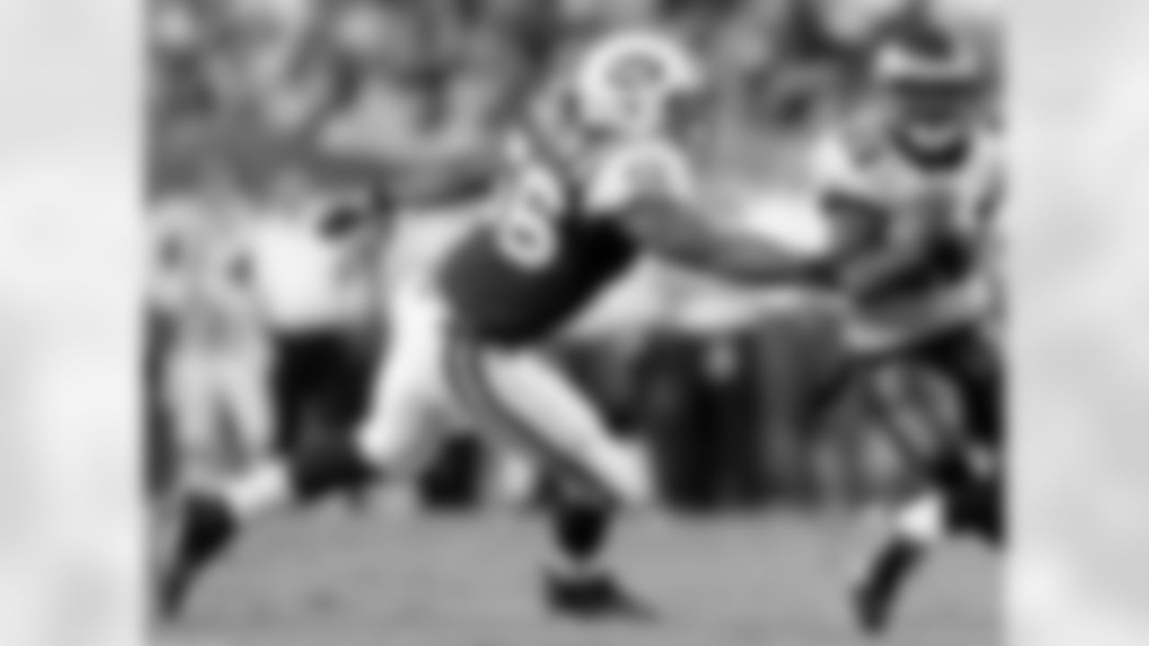 Vernon Gholston Photos