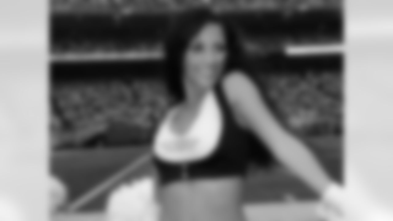 Jessica M. 2009 Flight Crew Member Photos