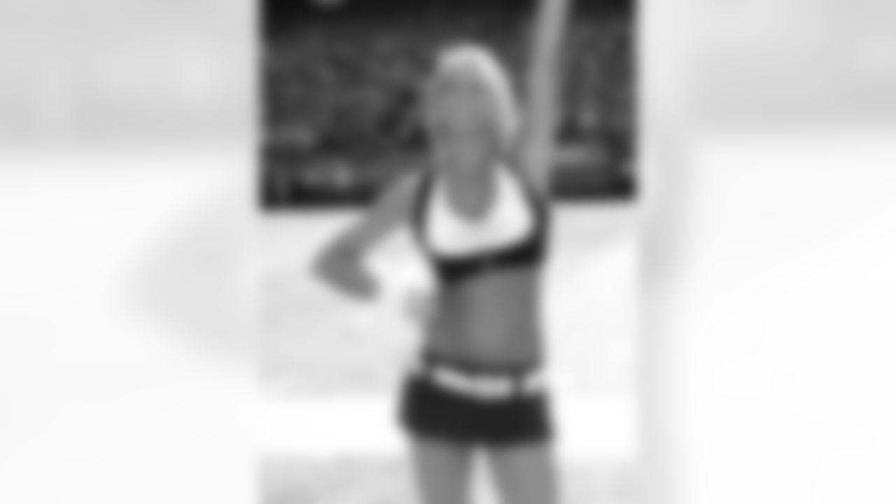 Jessica S - 2009 Flight Crew Member Photos
