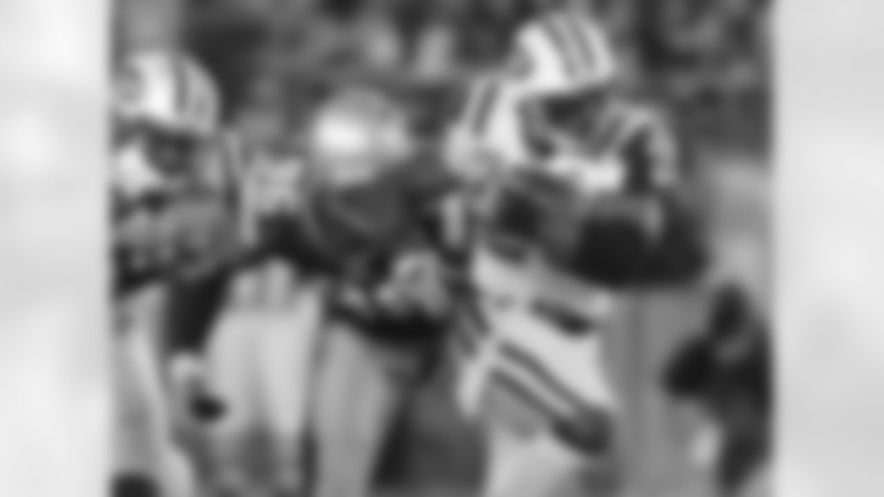 2009 Week 11 Jets at Patriots Photos