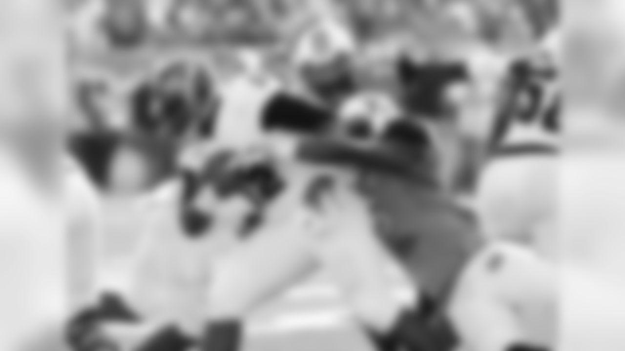 LB Neville Hewitt (Marshall)