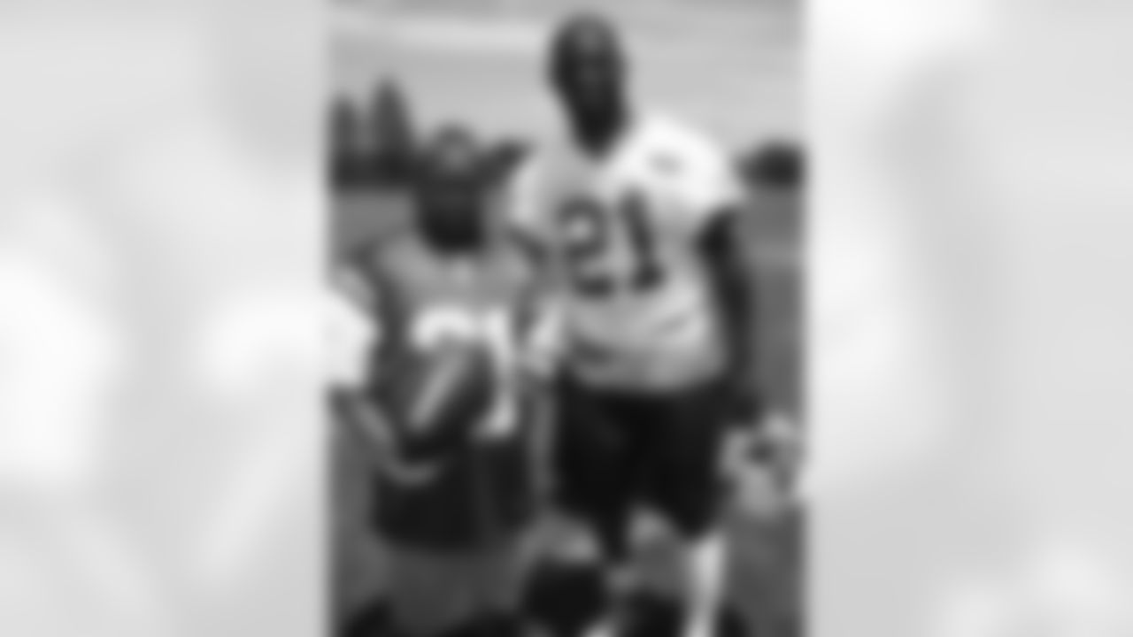 2010 Minicamp Photos - 6-15-10 AM Practice - Make A Wish Foundation, LaJarrick Keyes & LaDanian Tomlinson