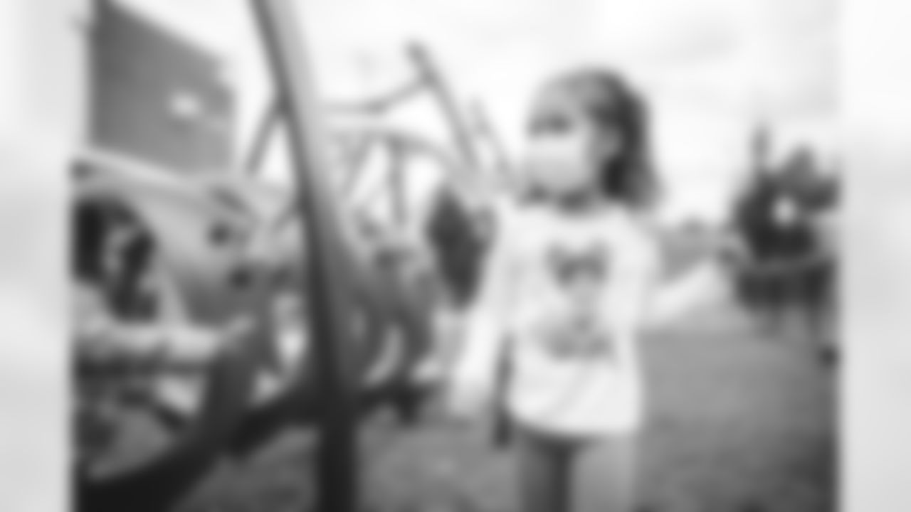SNY_7369