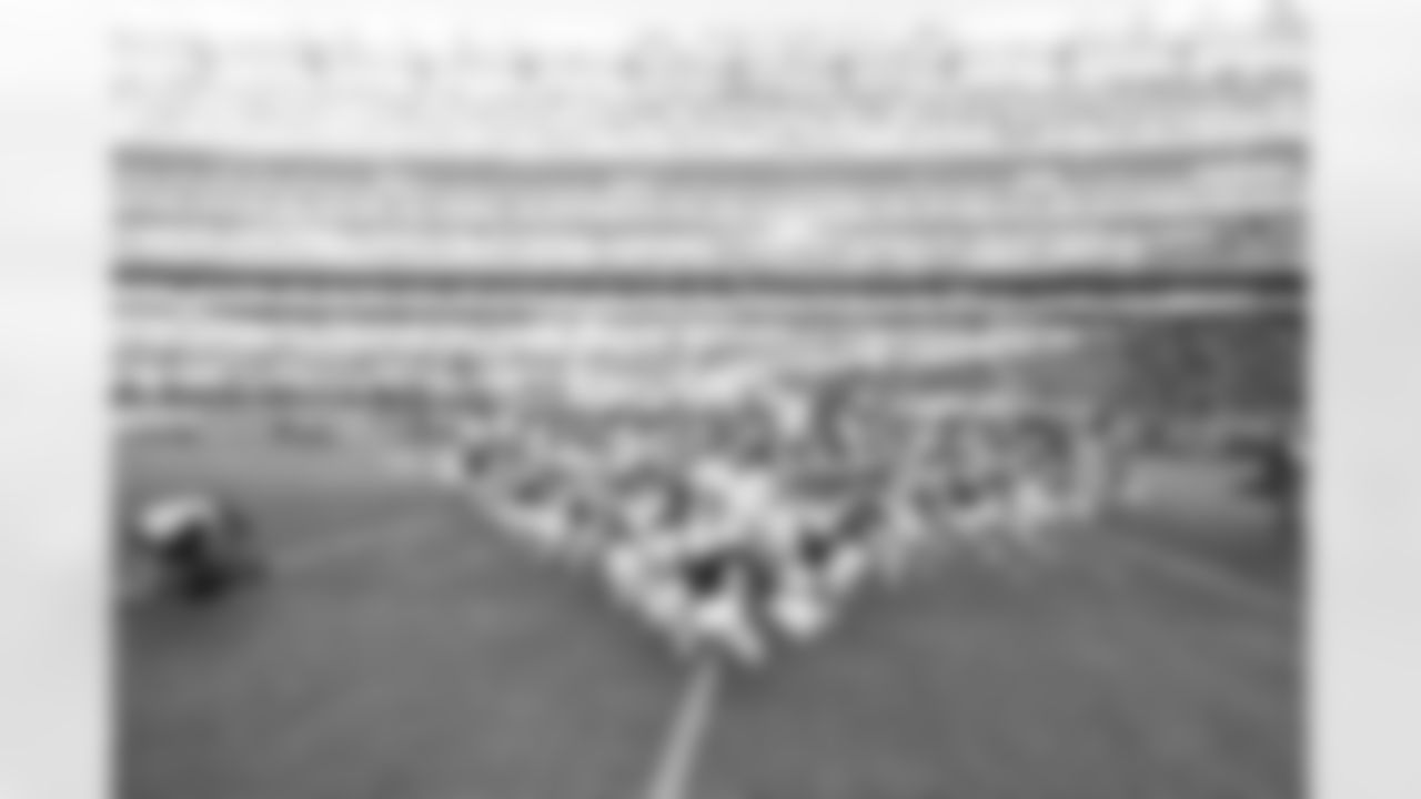 New York Jets Flight Crew: Jets vs Giants