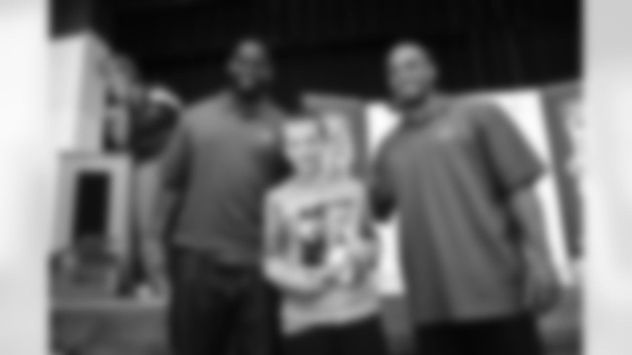 NFL Play 60 Challenge: Wilson and Dixon Inspire Local Kids