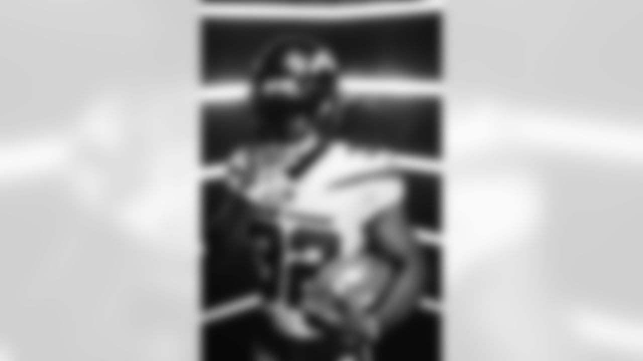 RB Michael Carter