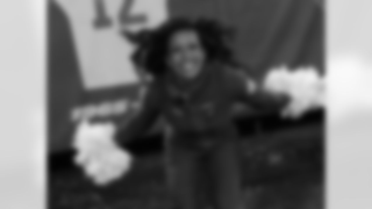 2009 Week 16 Jets vs Bengals Flight Crew Photos