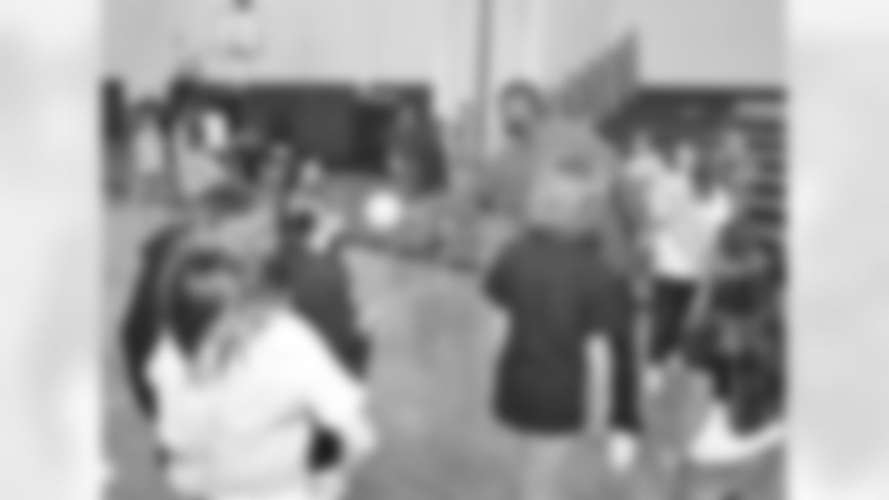 NFL Play 60 Challenge: Wilson and Dixon Inspire Local Kids