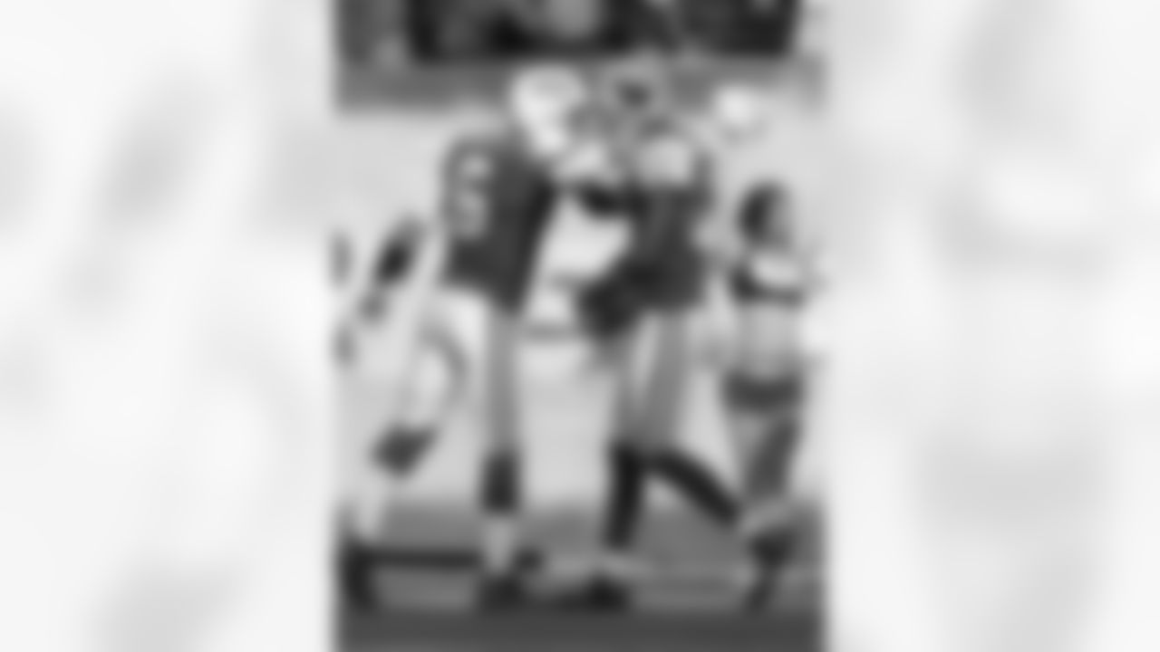 2011 Regular Season Week 7 Jets vs. Chargers Game Photos