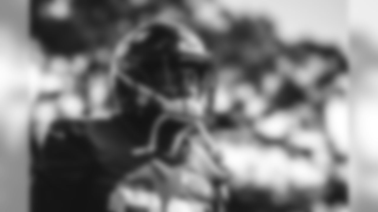 E_SNY_7137
