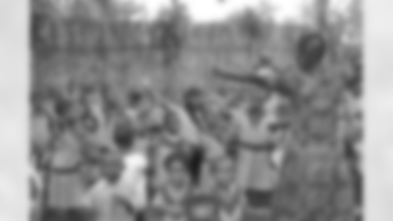 Clowney and Holmes help in Ghana