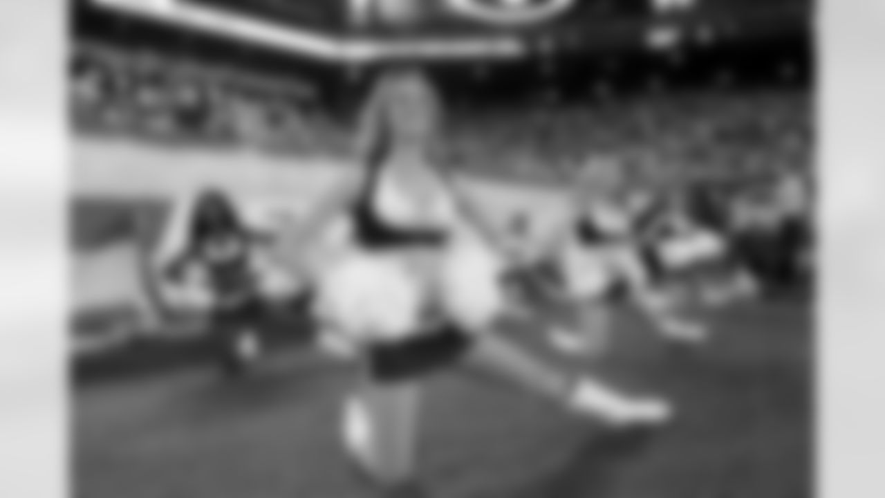 New York Jets Flight Crew: Jets vs Cowboys