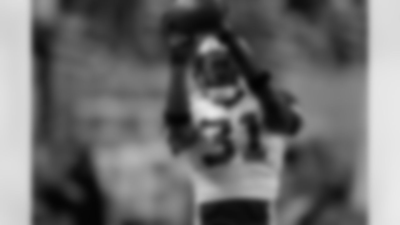 2010 Week 9 Jets vs Lions Game Photos