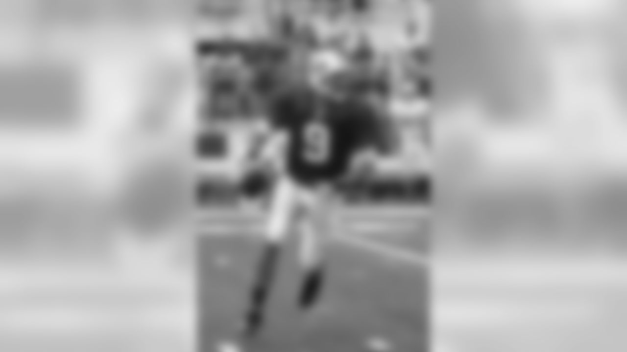 QB Erik Ainge Photos