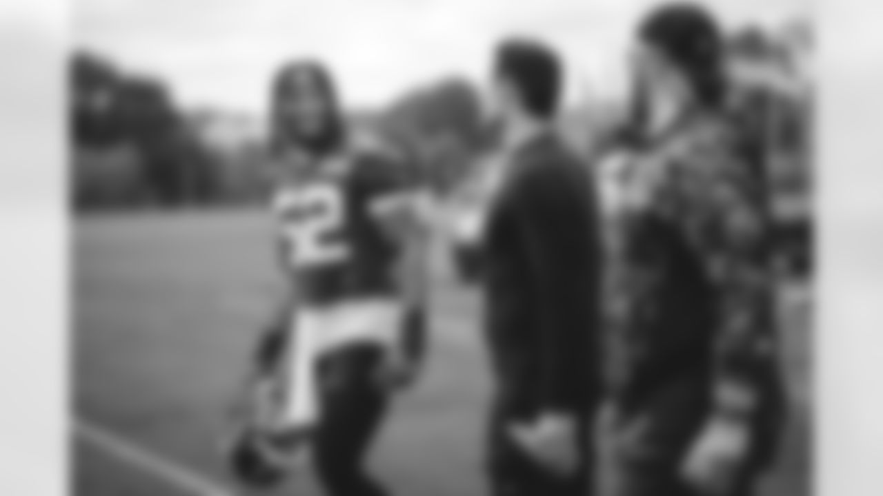 DL Jermaine Johnson, Mark Sanchez & Nick Mangold