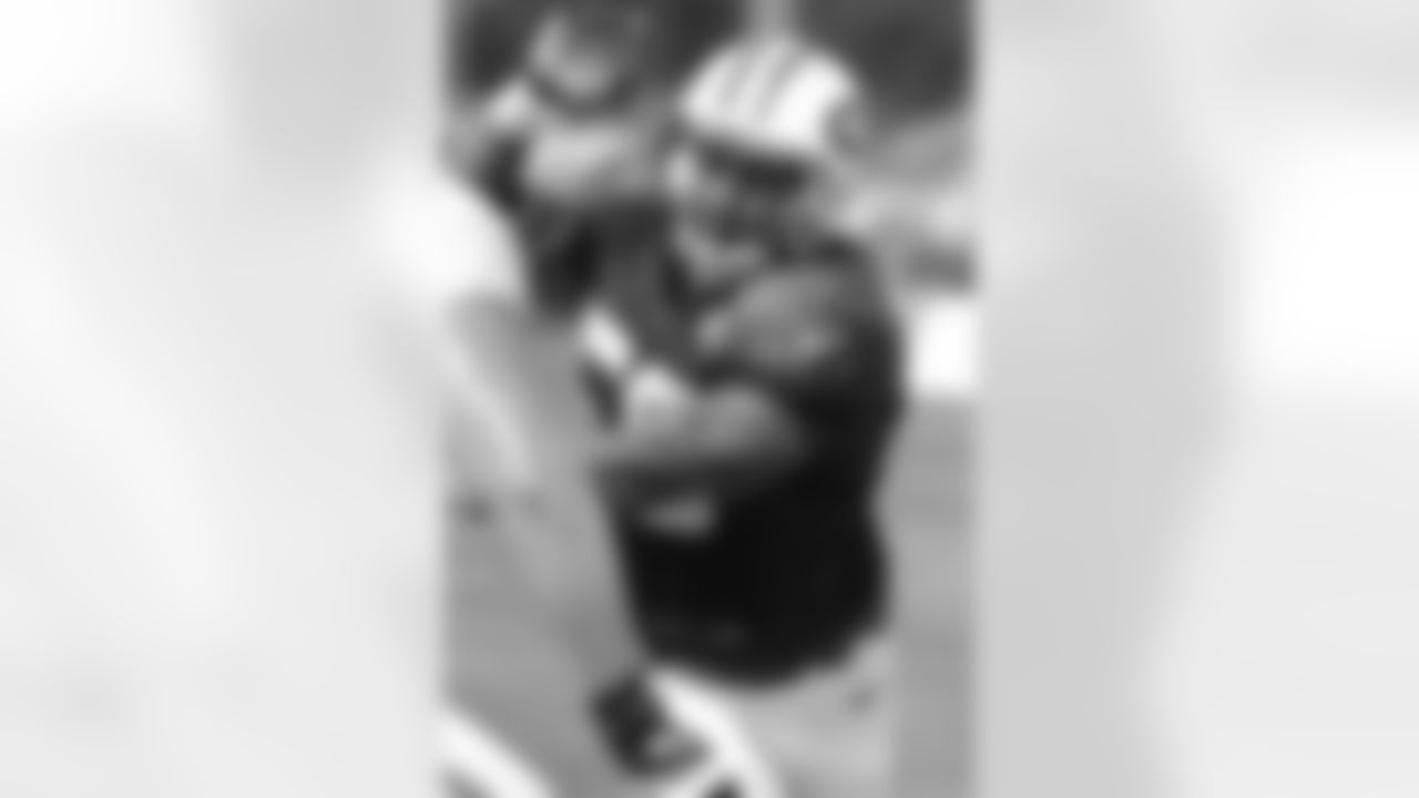 LB Jason Babin is known for his pass-rushing prowess, and has shown that ability so far since signing with the Jets before training camp began. Babin, who has 62.5 career sacks, said he was excited for the chance to finally pop pads against another team: "Any time you get to go hit someone else and hit quarterbacks live, how can you not be excited?"