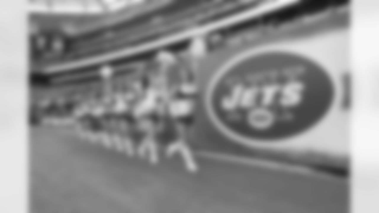 New York Jets Flight Crew: Jets vs Bills