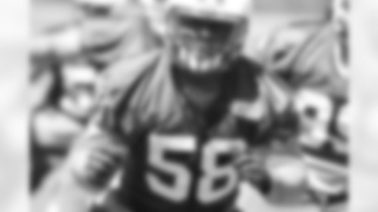 LB - Troy Davis