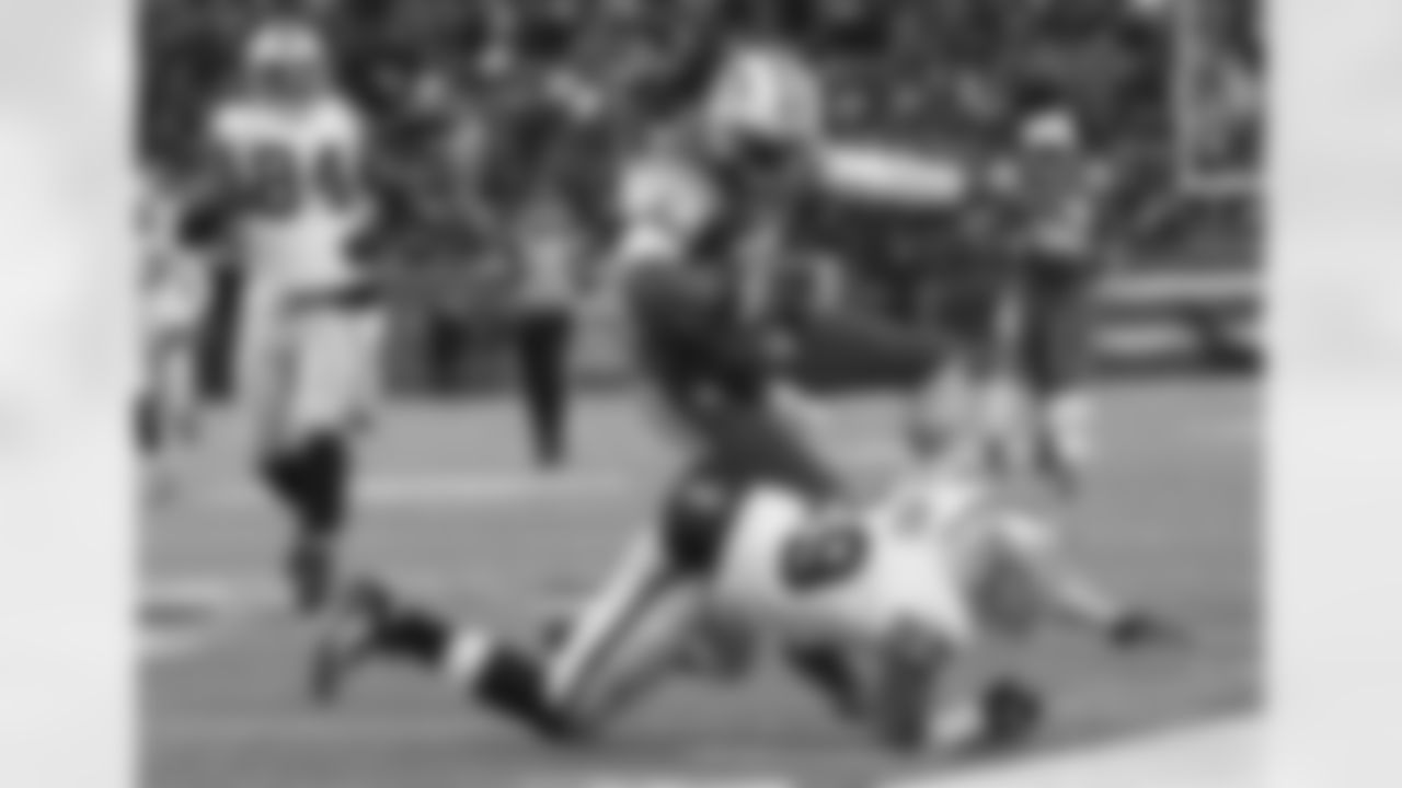 QB Geno Smith ran for a touchdown vs. Oakland last season, therefore we won the game. OK, so that's false logic, but we did go 6-0 in games where he scored a rushing TD. Smith will look to cut down on the mistakes with his arm while continuing to take advantage of the opportunities presented to him with his legs going forward.