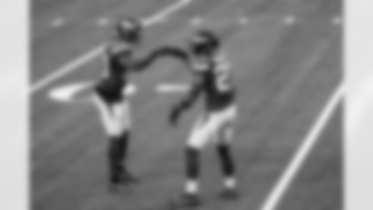 E_20201220BL_NYJ_LAR_BBL25288