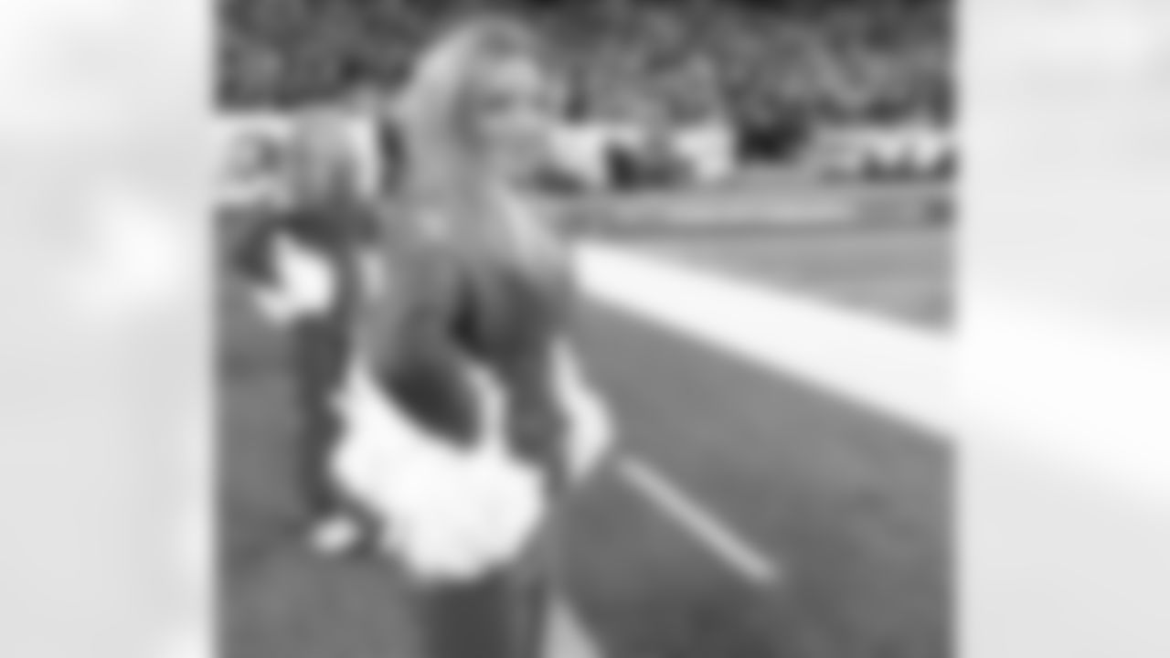 2010 Week 12 Jets vs Bengals Flight Crew Photos