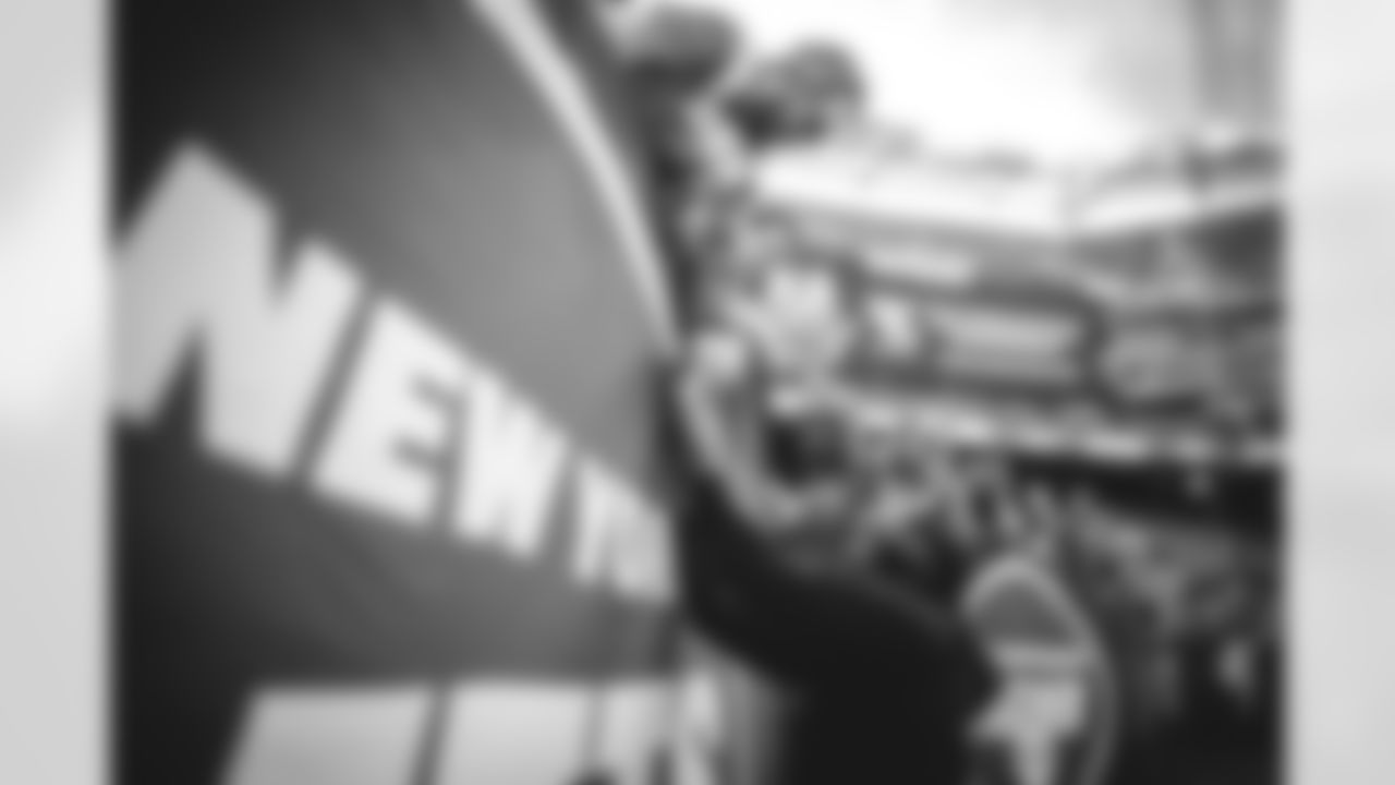 E_SNY_6483