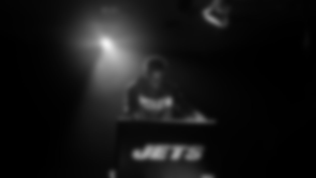 E_1D2_9802
