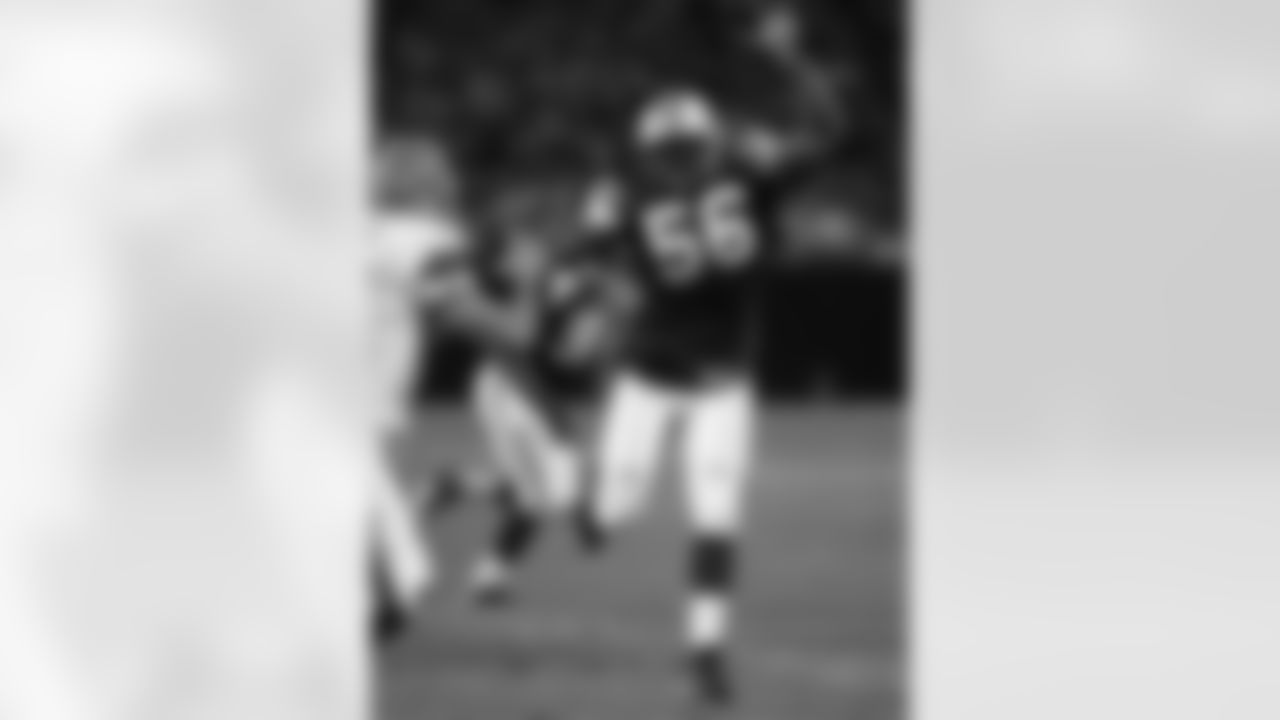 Vernon Gholston Photos