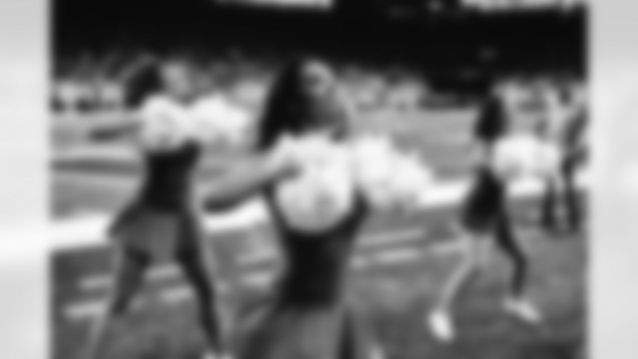 Detroit Lions Cheerleaders during a NFL football game against the Chicago Bears on Thursday, November 24, 2021 in Detroit, MI. (Mike Ferdinande/Detroit Lions).
