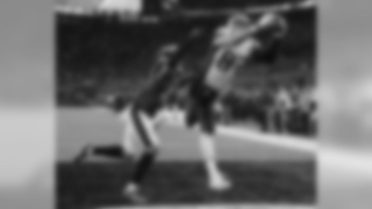15 Rob Gronkowski