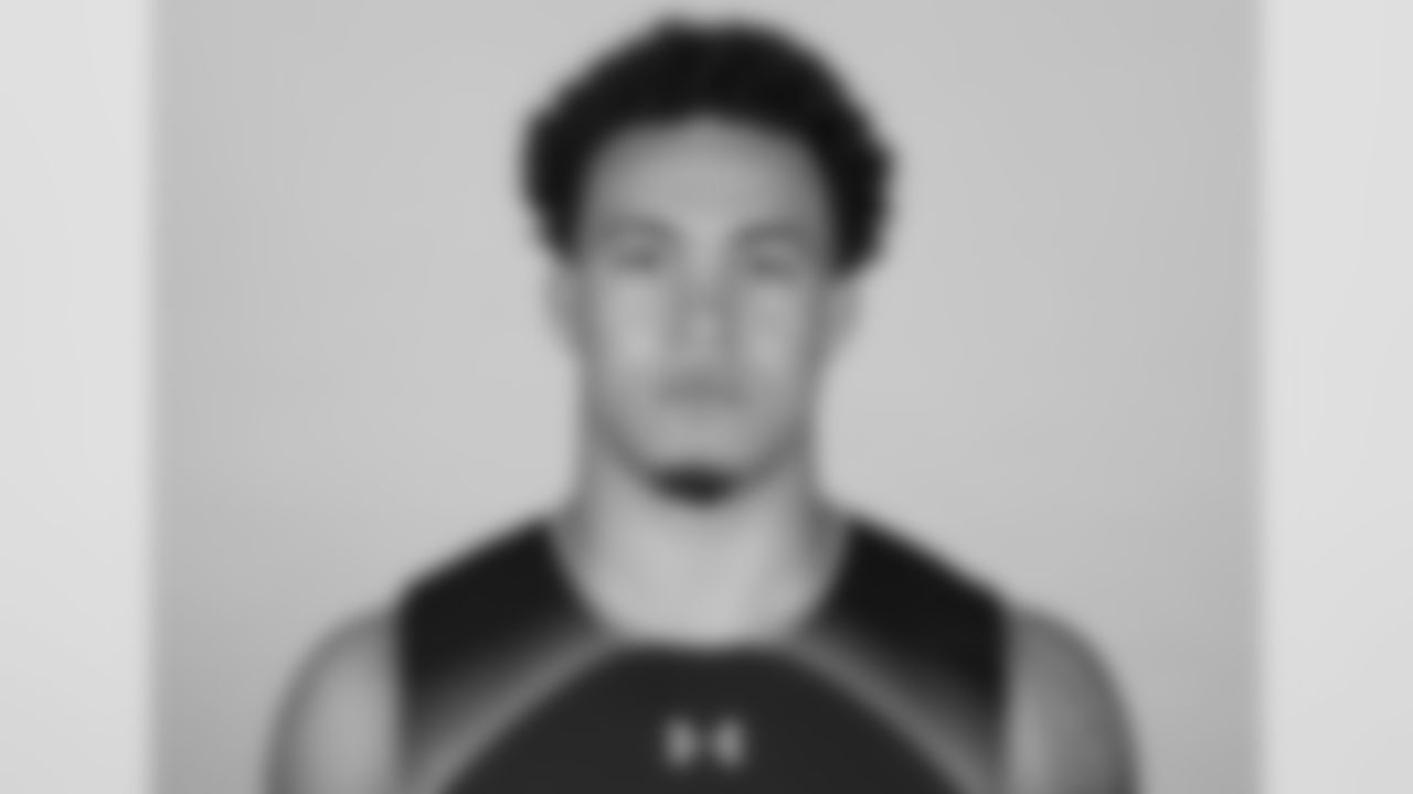 Washington defensive back Byron Murphy poses for a headshot during the 2019 Scouting Combine,Saturday, Mar. 2, 2019 in Indianapolis. (Logan Bowles via AP)