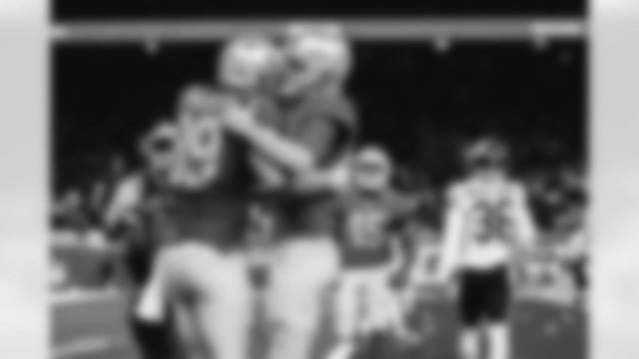 Detroit Lions tight end Brock Wright (89) and Detroit Lions quarterback Jared Goff (16) celebrate after a touchdown during a NFL football game against the Chicago Bears on Sunday, January 1, 2023 in Detroit, MI. (Jeff Nguyen/Detroit Lions).