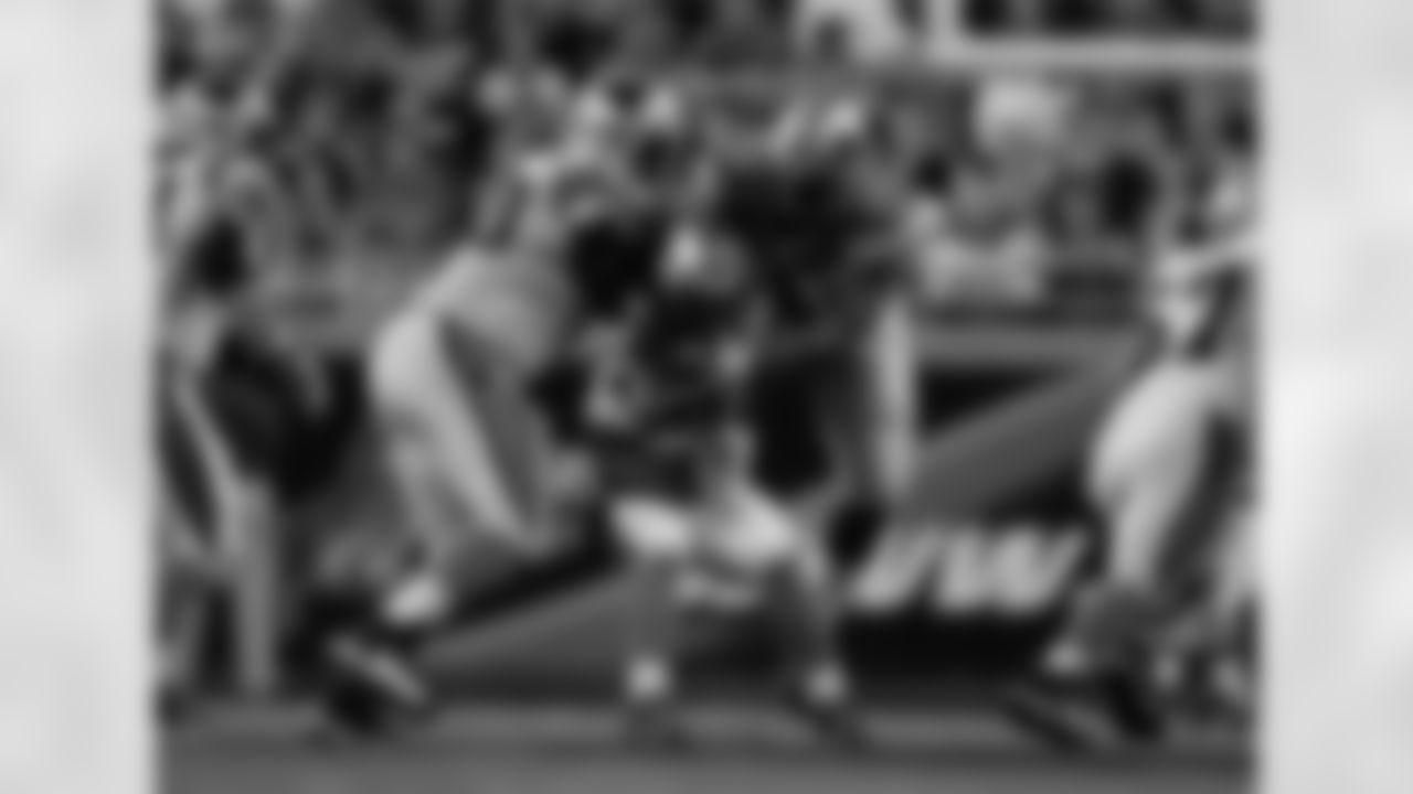 Nov. 20, 2011: Lions 49, Panthers 35