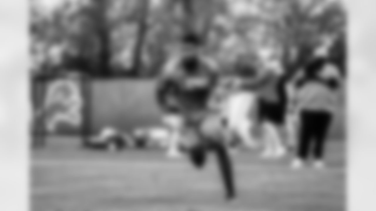 Detroit Lions fullback Jason Cabinda (45) during a morning workout at the Lions training facility in Allen Park, MI on May 11, 2022. (Jeff Nguyen/Detroit Lions)