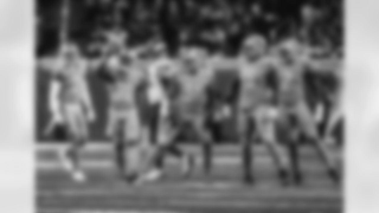 Detroit Lions cornerback Jerry Jacobs (39), Detroit Lions safety Dean Marlowe (31), Detroit Lions linebacker Josh Woods (51), Detroit Lions defensive end Levi Onwuzurike (75), and Detroit Lions outside linebacker Austin Bryant (2) during a NFL football game against the Minnesota Vikings on Sunday, December 5, 2021 in Detroit, MI. (Jeff Nguyen/Detroit Lions).