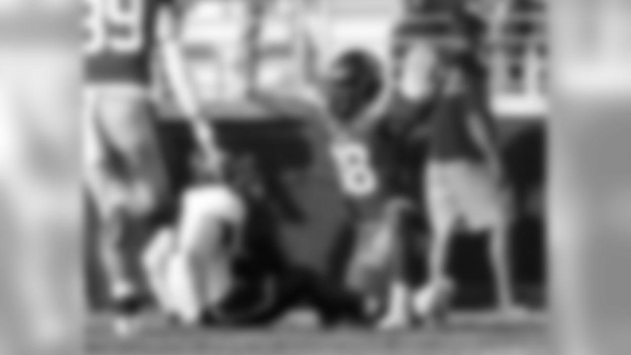 S C.J. Moore (38) | Ole Miss