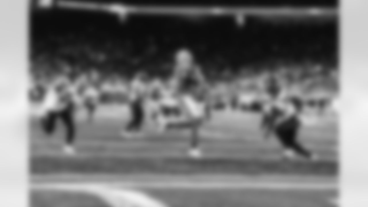 Detroit Lions wide receiver Josh Reynolds (8) scores a touchdown during a NFL game against the Seattle Seahawks on Sunday, Sept. 17, 2023 in Detroit, MI. (Jeff Nguyen/Detroit Lions)