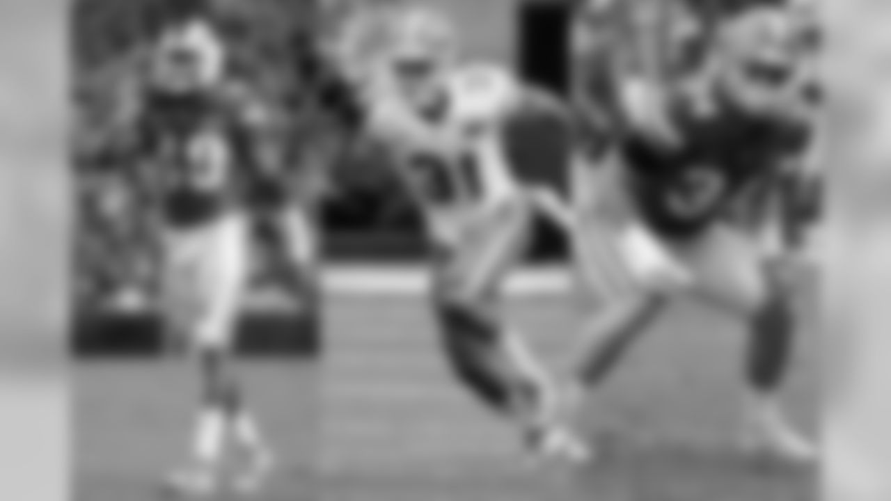 Saints rookie LB Alex Anzalone was a member of the same Florida Gators defense as Lions rookies LB Jarrad Davis (2013-16) and CB Teez Tabor (2014-16).
