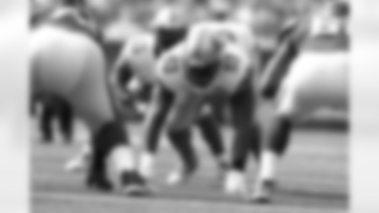 Lions sign Tyrunn Walker