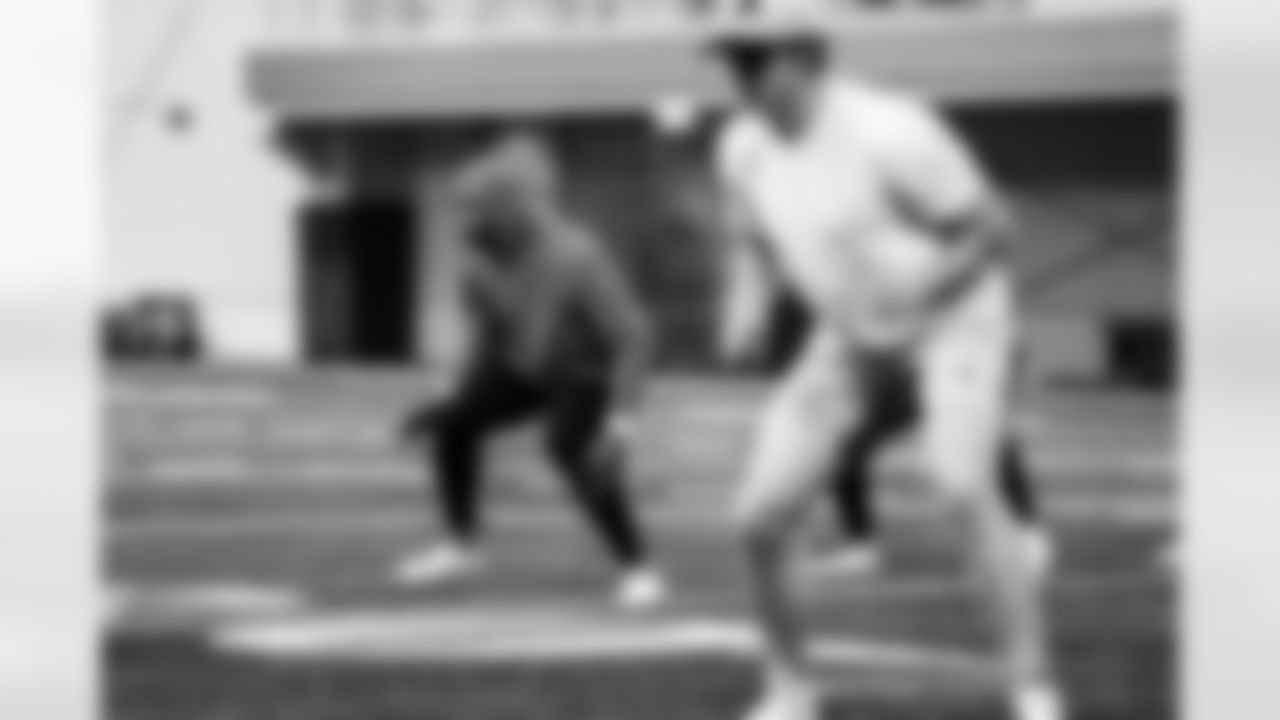 Detroit Lions outside linebacker Rashod Berry (43) during a morning workout at the Lions training facility in Allen Park, MI on May 4, 2022. (Jeff Nguyen/Detroit Lions)